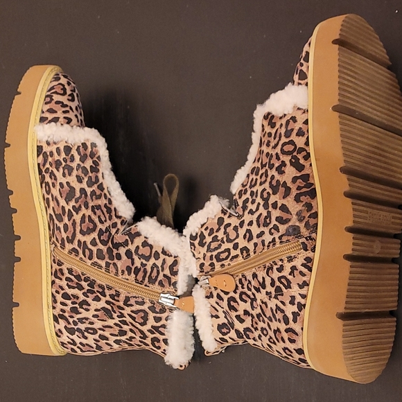 NWOB GENTLE SOULS leopard shearling boots - Picture 8 of 11